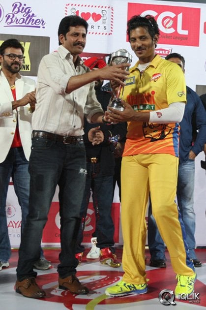 Telugu-Warriors-vs-Chennai-Rhinos-Final-Match-Photos